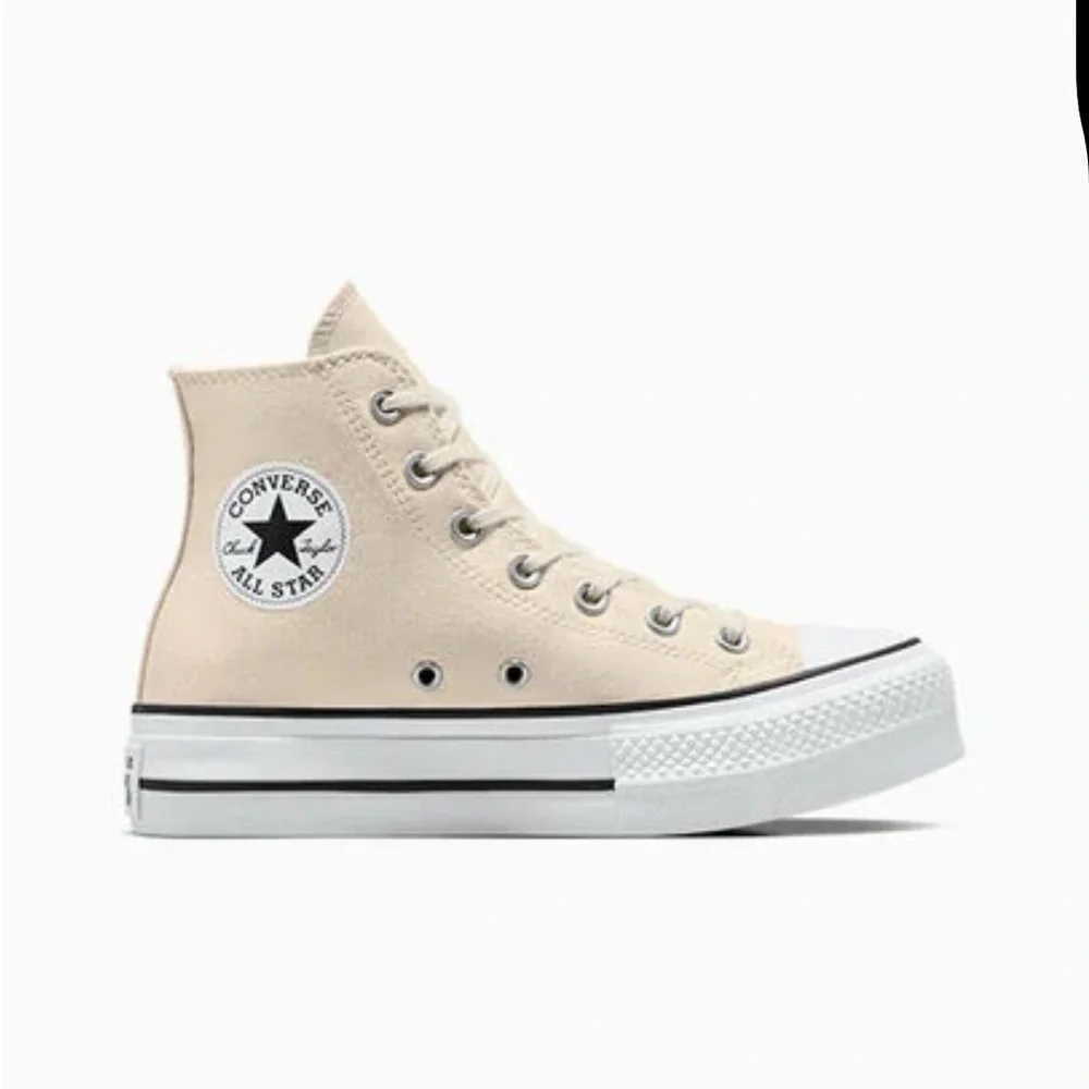Women’s Chuck Taylor All Star Lift Platform Canvas. Size 6 - Picture 1 of 7